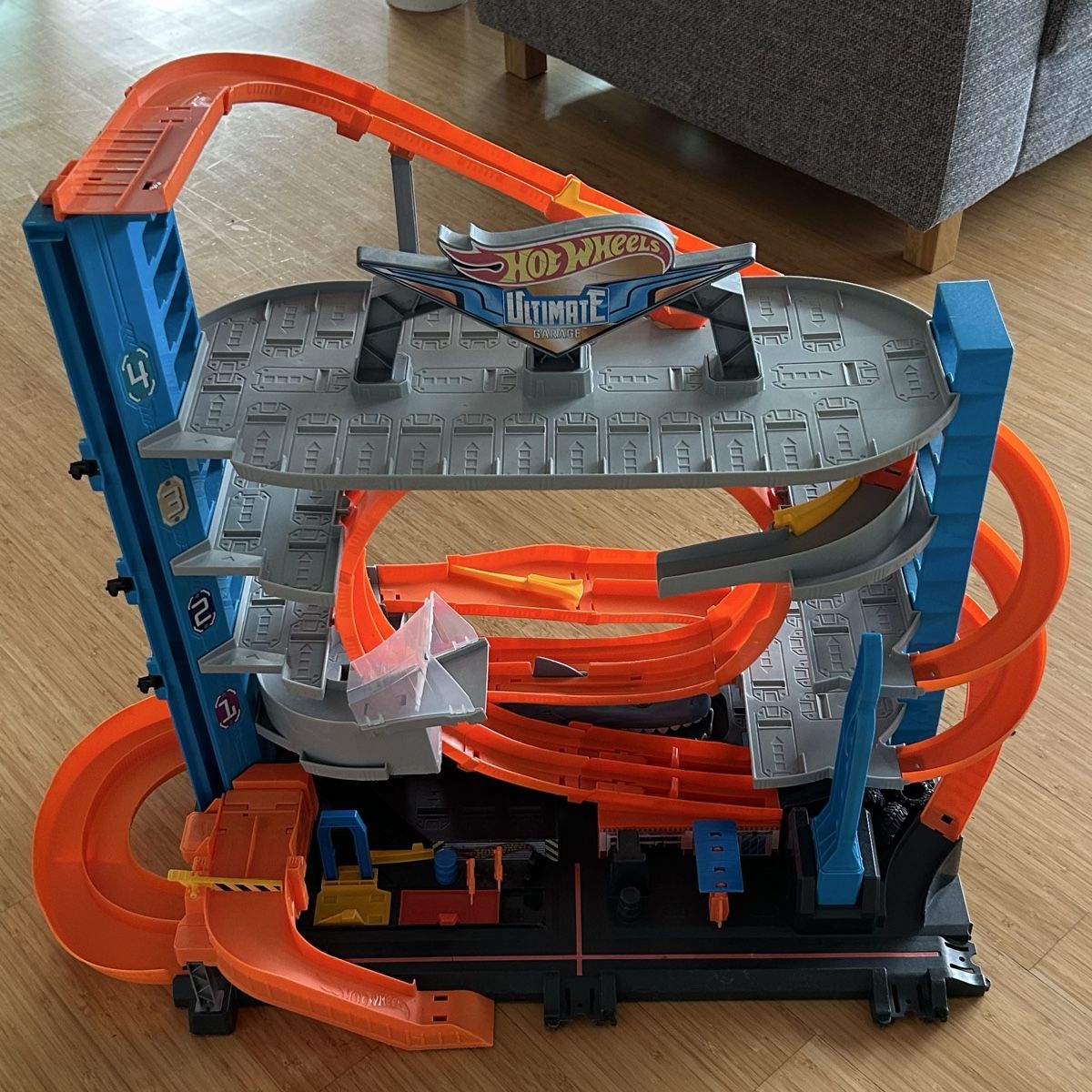 Hot Wheels Ultimate Garage Gebraucht in Bottmingen für CHF nur