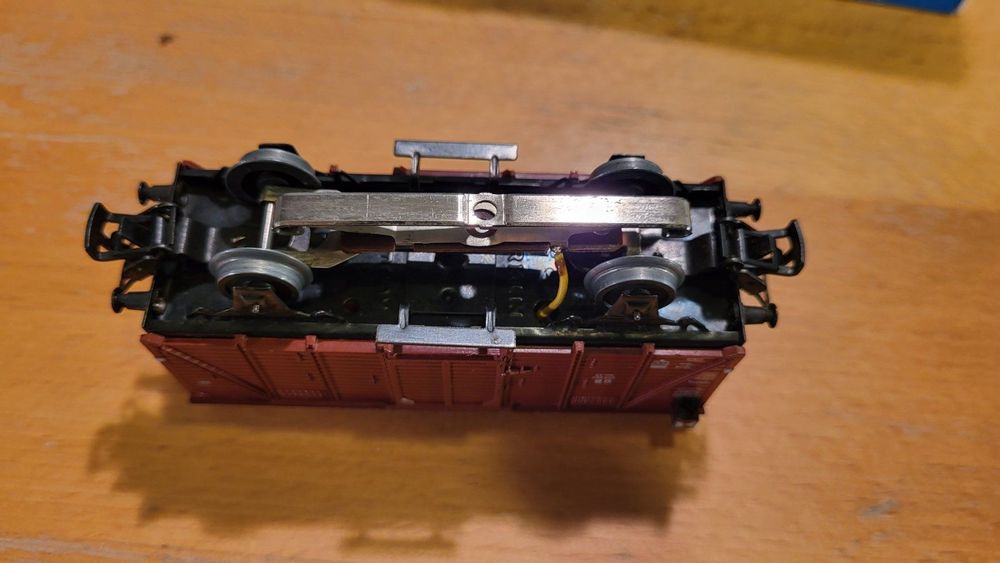 Märklin gedeckter Güterwagen mit Schlussignal 4506 Kaufen auf Ricardo