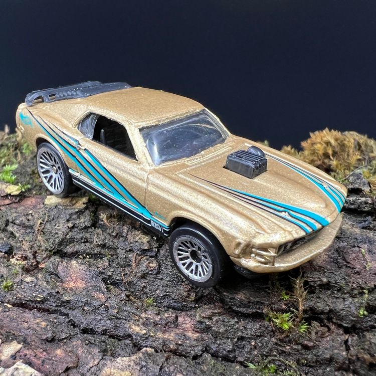 Ford Mustang Mach 1 1997 gold metalisé Hotwheels 1 64 Kaufen auf Ricardo