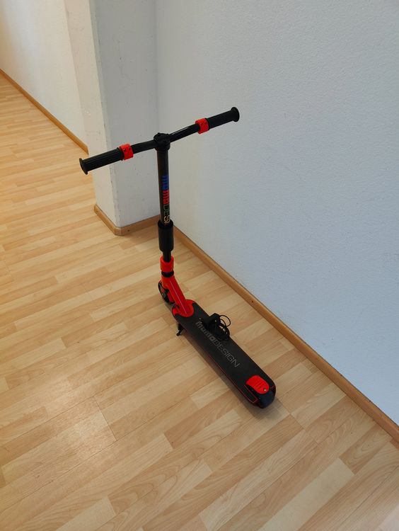 Kinder Elektro Trottinett Momo Ab Fr Kaufen Auf Ricardo