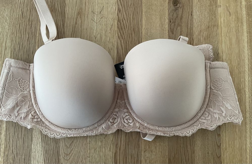 Torrid Curve BH 42C Nude trägerlos neu mit Etikett Kaufen auf Ricardo