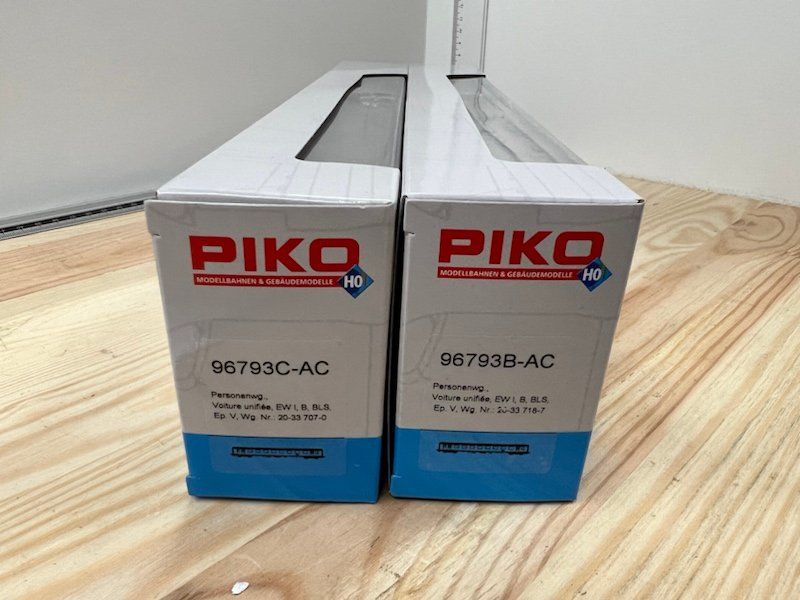 Piko BLS EWI Set 96793 AS Türen Omegalogo AC Kaufen auf Ricardo