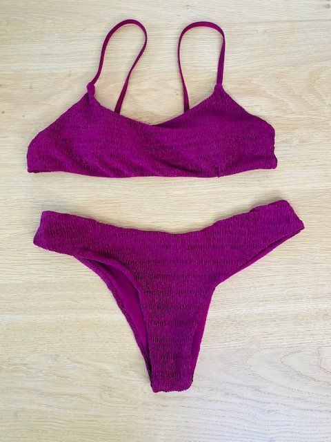 Bikini in der Farbe bordeaux rot Gebraucht in Frauenfeld für CHF 3