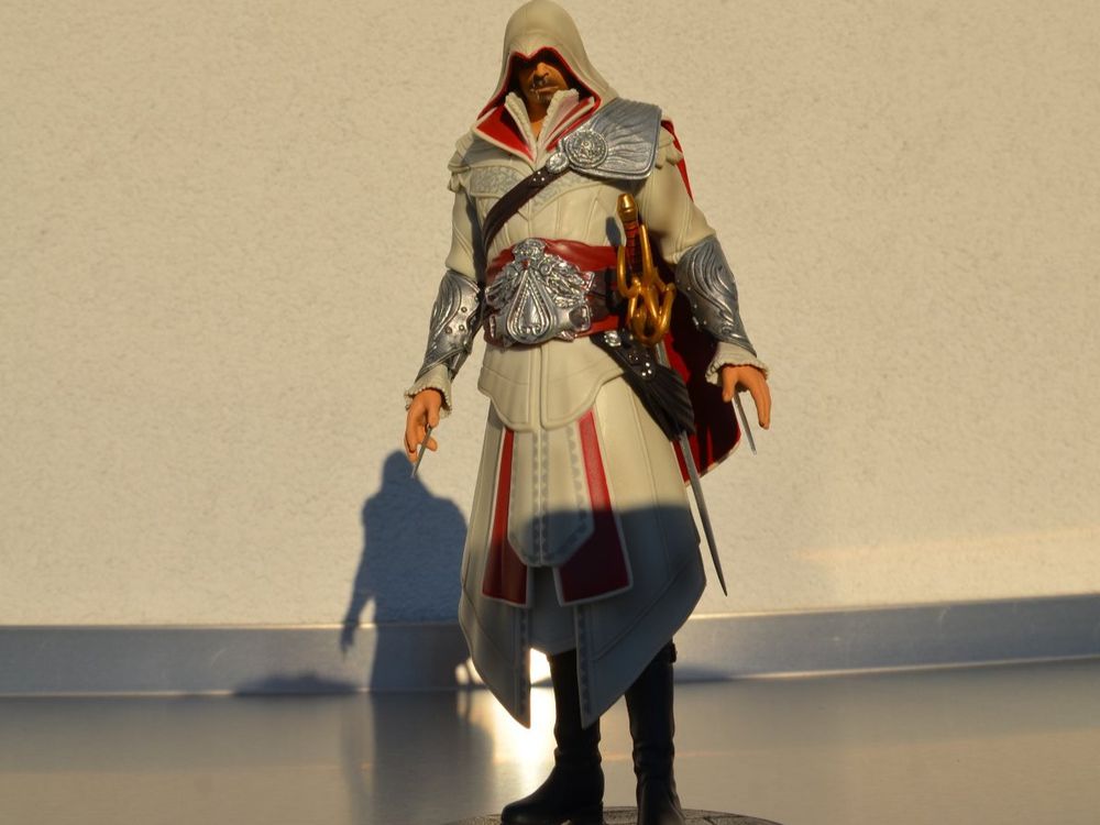 Assassins Creed Brotherhood Ezio Auditore Statue Kaufen Auf Ricardo