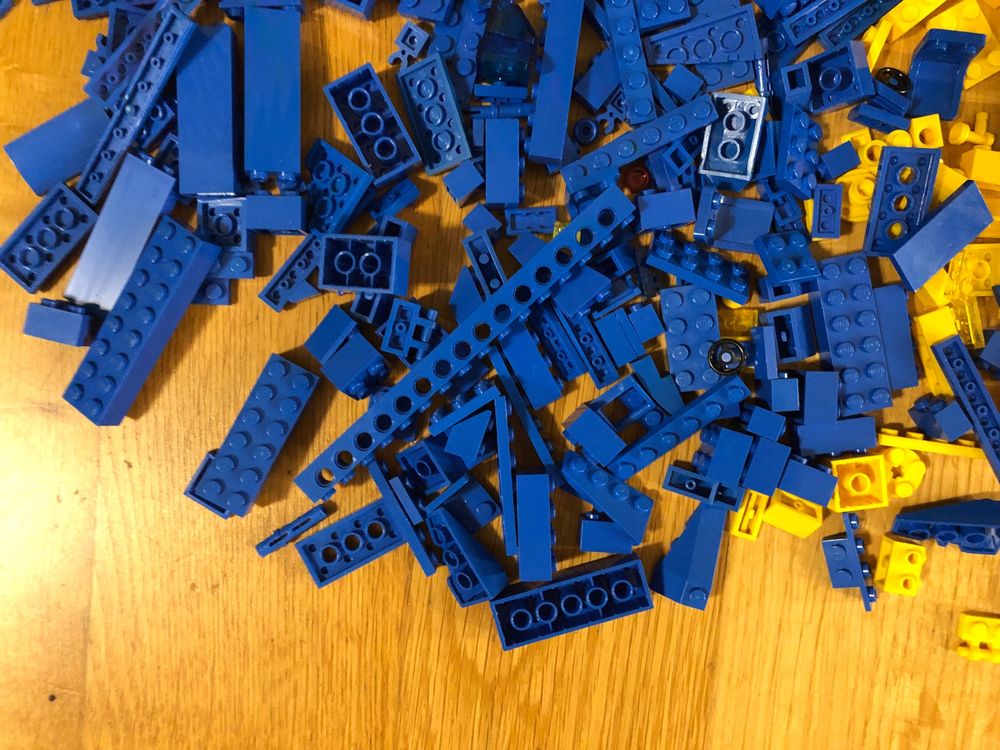 Kilo Blaue Und Gelbe Lego Steine Kaufen Auf Ricardo