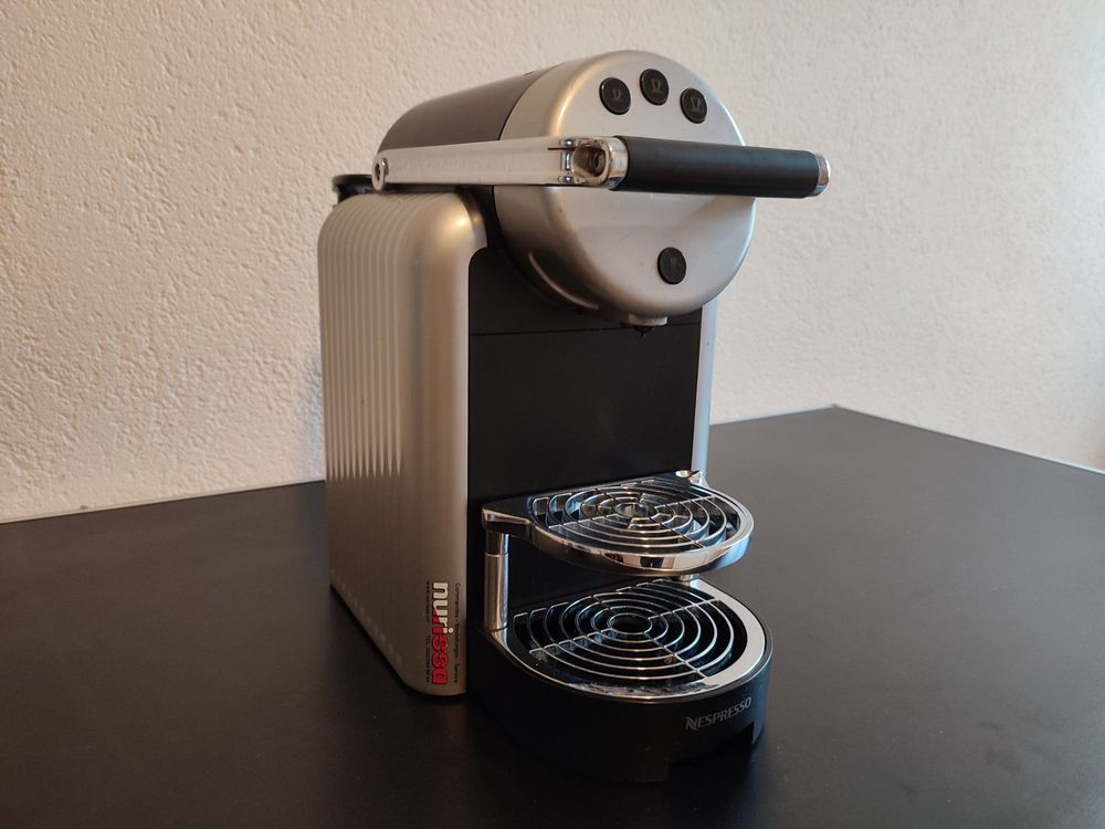 Machine à café professionnelle Nespresso Zenius Acheter sur Ricardo