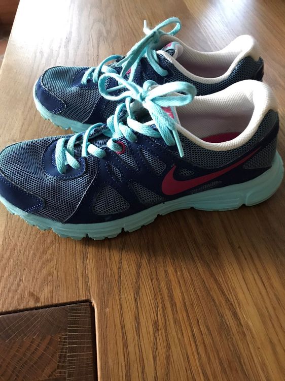 Turnschuhe Nike Gr 37 5 Kaufen Auf Ricardo