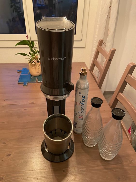 Sodastream Mit 2 Co2 Zylinder 2 Glasflaschen Kaufen Auf Ricardo