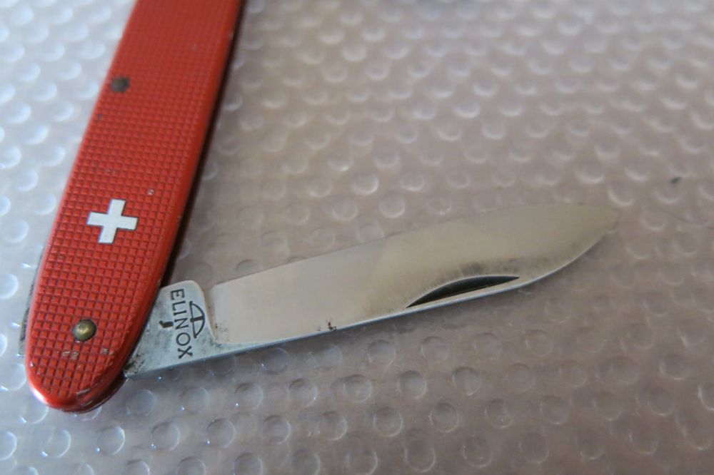 Taschenmesser Victorinox Elinox Slim Alox Rot B Gel Defekt Kaufen Auf