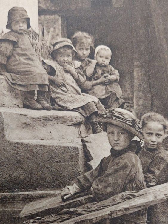 WALLISER BERGKINDER FOTO GABERELL THALWIL GESTEMPELT 1932 Kaufen