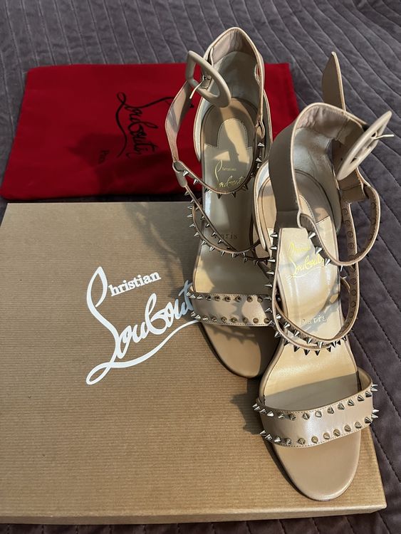 Louboutin Choca Spikes 100 Nude Sandals 38 5 Neu gemäss Beschreibung