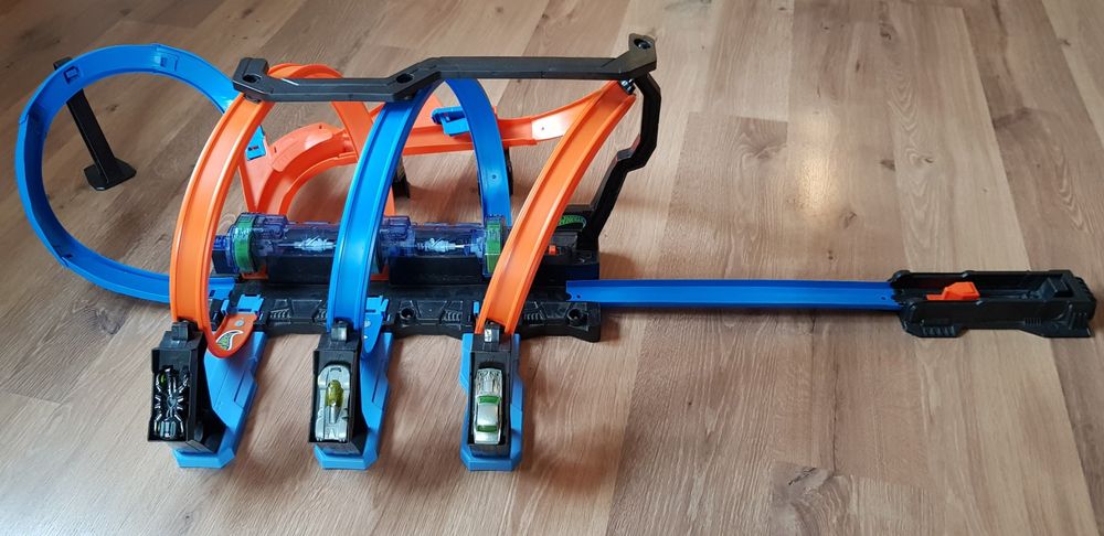 Hot Wheels Korkenzieher Crash Track Set Gebraucht in Frick für CHF 30