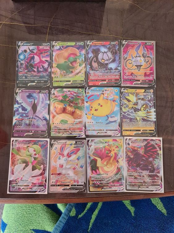 Lot Cartes Pokémon V et VMAX Kaufen auf Ricardo