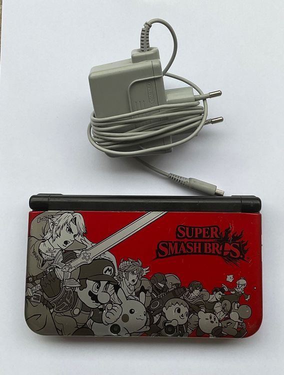 Nintendo 3 DS XL Super Smash Bros mit Ladegerät Acheter sur Ricardo