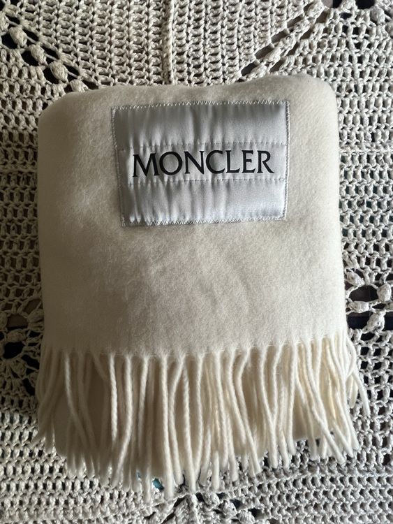 Moncler Schal Weiss Gross Kaufen Auf Ricardo