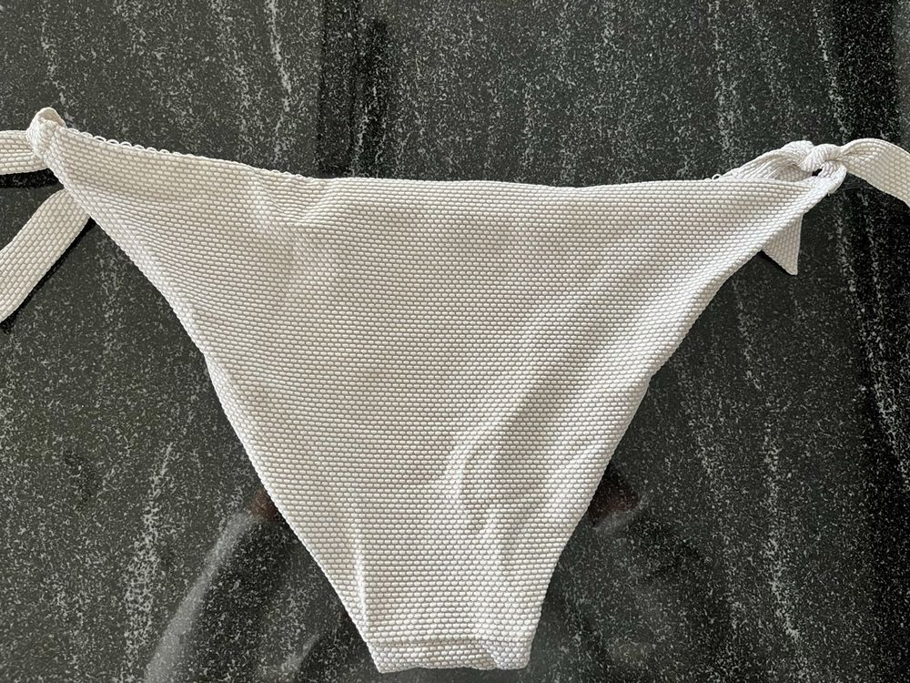 Bikini Beldona weiss gold Gr E Gebraucht in Neuhausen für CHF