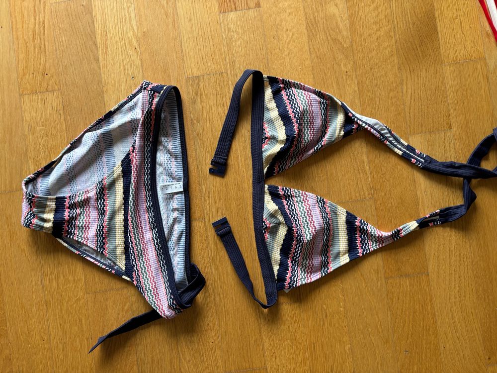Bikini 2022 Gebraucht in Zürich für CHF 10 mit Lieferung auf