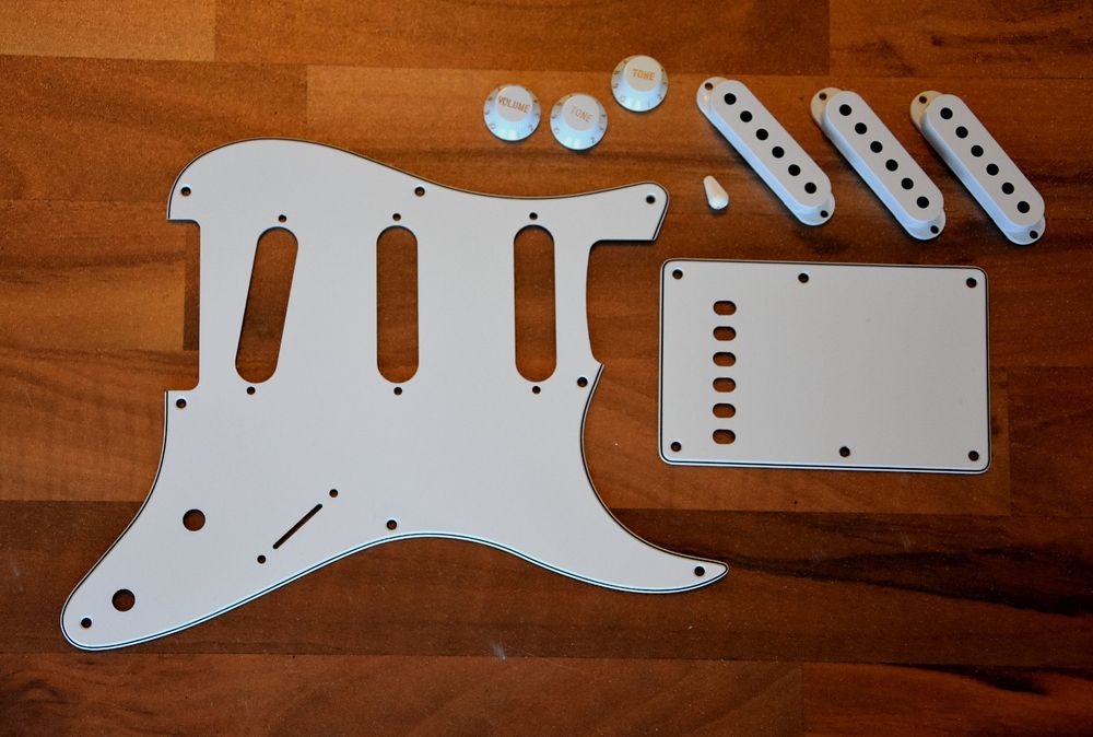 Pickguard Hardware F R Fender Usa Stratocaster Warmoth Kaufen Auf