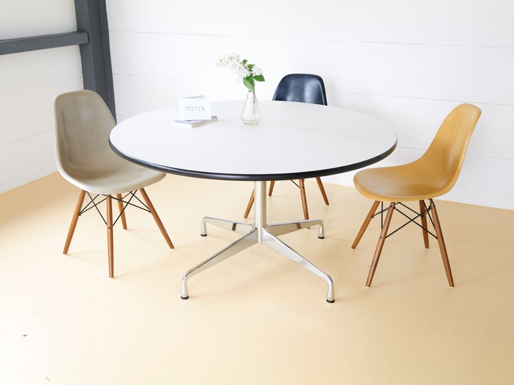 Tisch Von Charles Ray Eames Von Vitra Kaufen Auf Ricardo