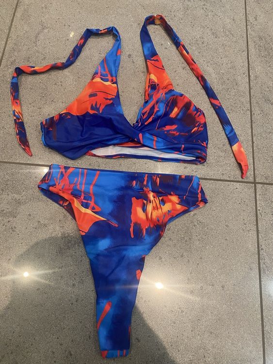 Hübscher Sommer Bikini Grösse M gemustert Neu und originalverpackt
