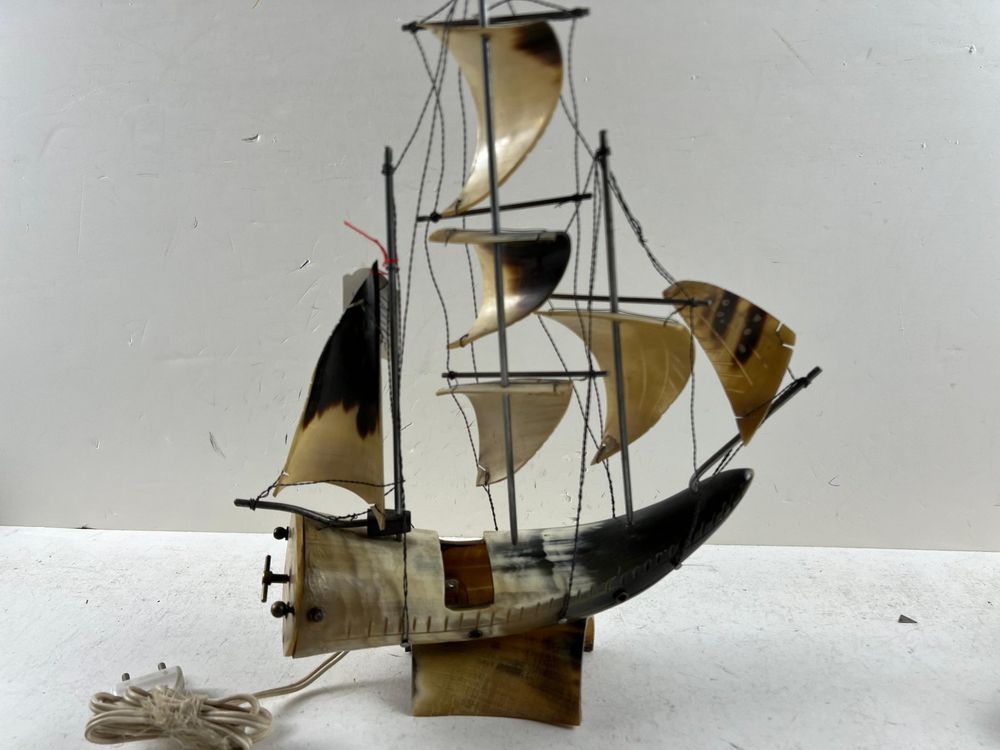 Vintage Segelschiff Aus Horn Mit Beleuchtung Kaufen Auf Ricardo