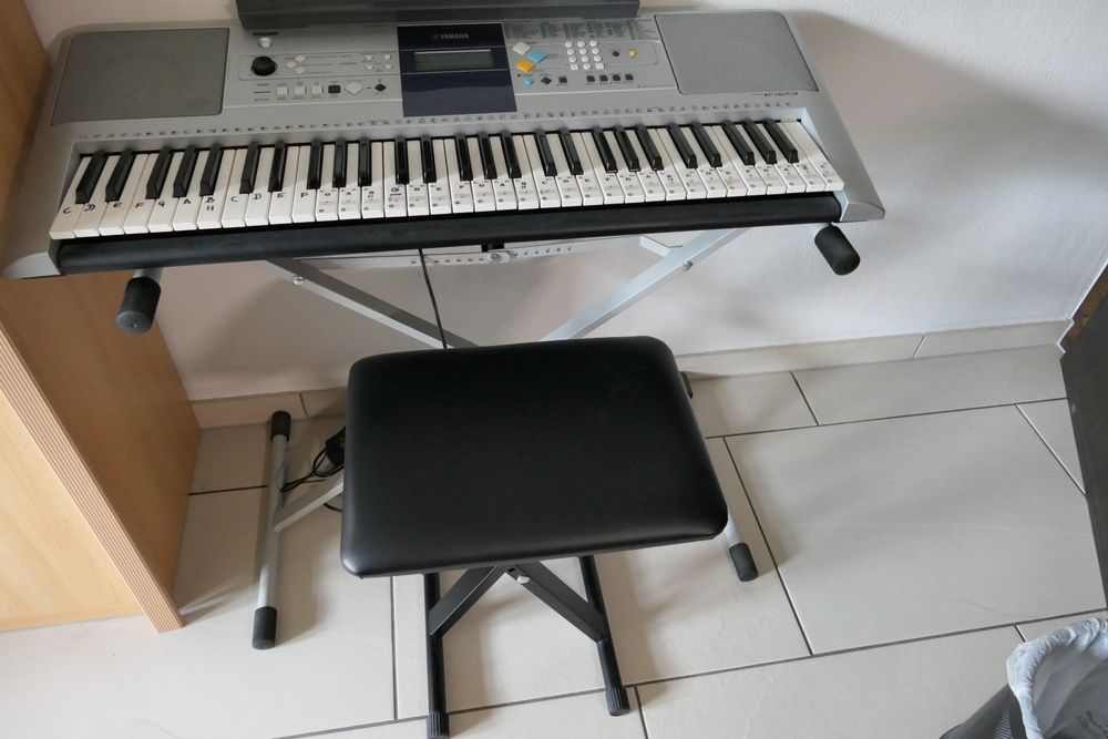 Keyboard Yamaha PSR E323 Kaufen Auf Ricardo