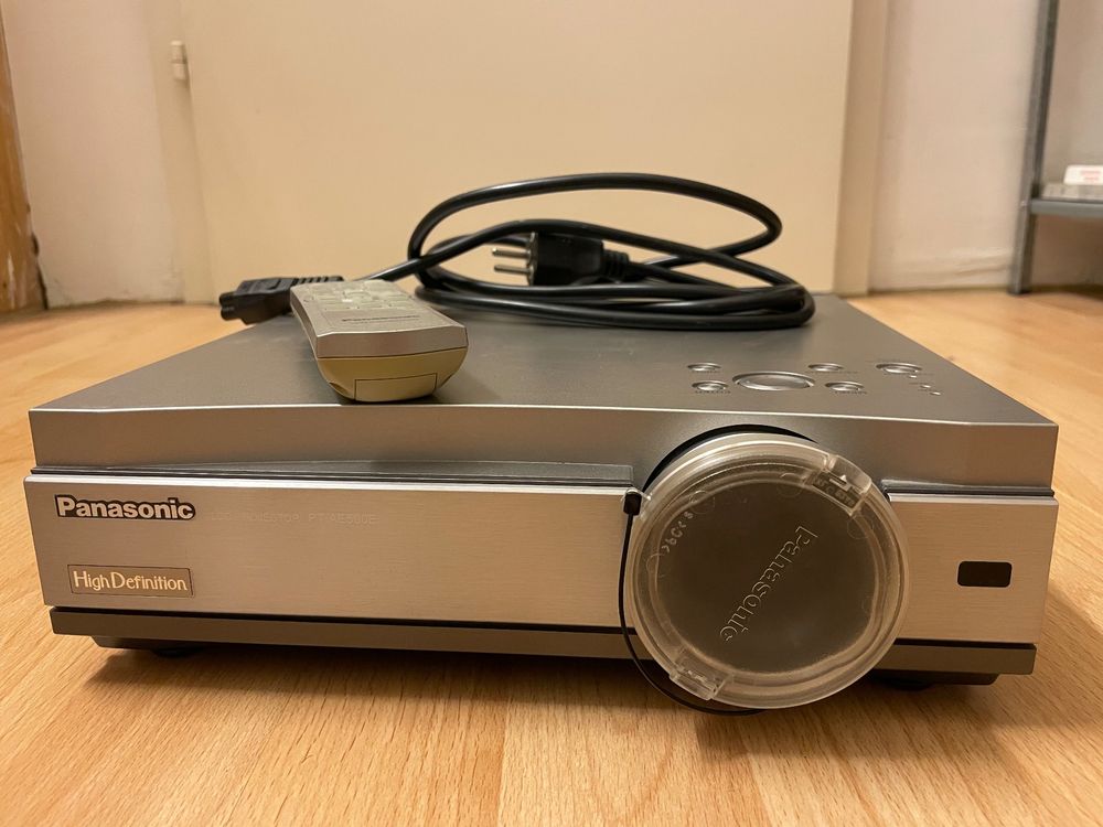 Panasonic LCD PROJECTOR PT AE500E Ersatzlampe Kaufen Auf Ricardo