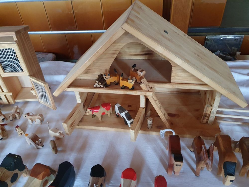 Holz Stall mit Trauffer Kühen und Hasenstall Kaufen auf Ricardo