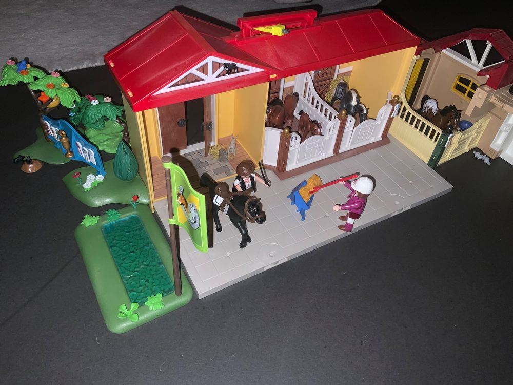 Grosses Set Von Playmobil Diverse Rossst Lle Mit Haus Kaufen Auf Ricardo