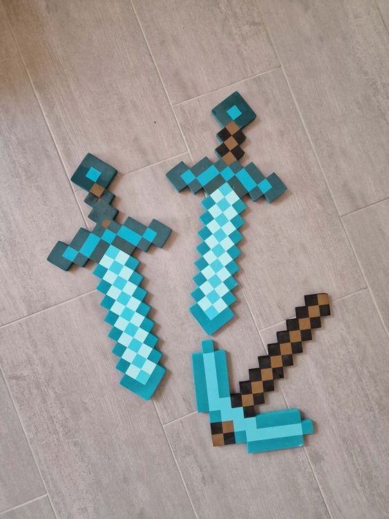 Schwerter Und Spitzhacke Minecraft Kaufen Auf Ricardo