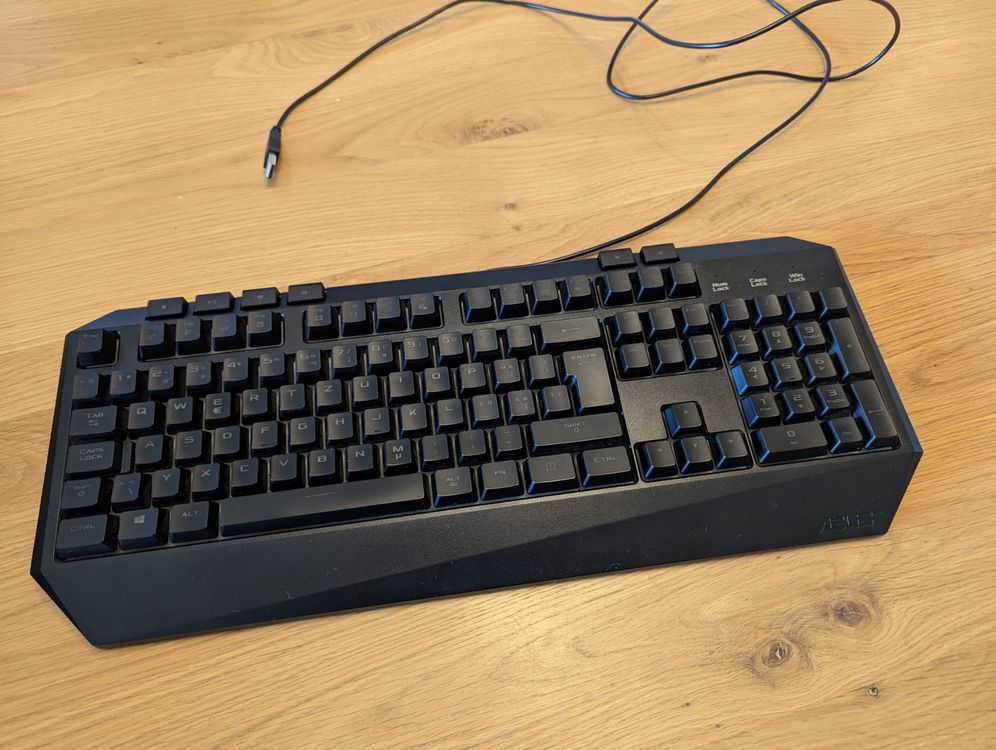 Gaming Tastatur Asus Backlit Kb V Mechanical Wie Neu Kaufen Auf Ricardo