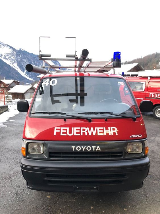 Feuerwehr Toyota Hiace Wd X Mit Untersetzungsgetriebe Kaufen Auf