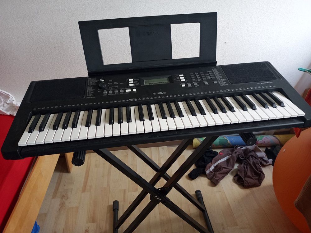 Yamaha PSR E363 Keyboard inkl Ständer Kaufen auf Ricardo