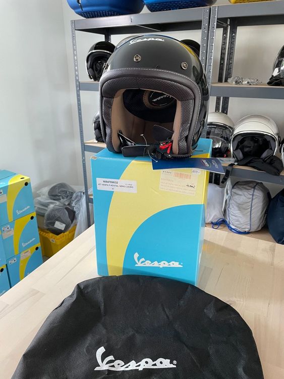 Neuwertiger Vespa Helm in schwarz Grösse M Kaufen auf Ricardo