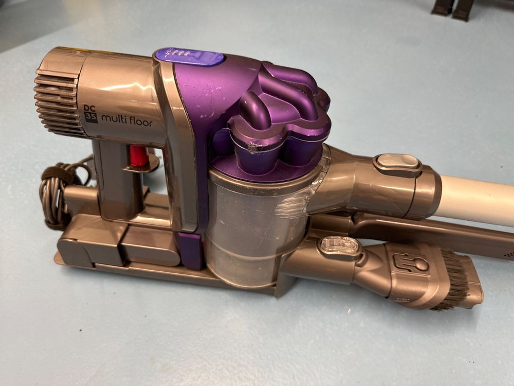 Dyson Dc Multifloor Akkustaubsauger Kaufen Auf Ricardo