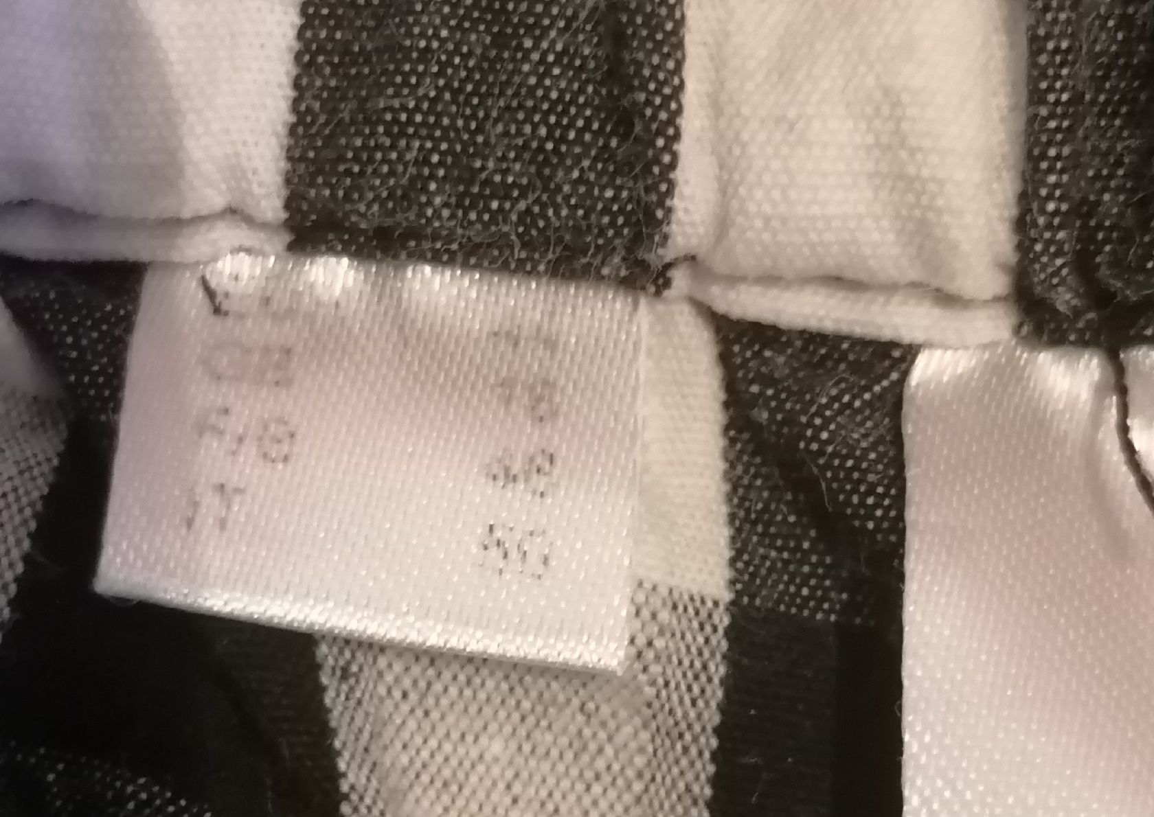 Pantaloni: Short, bermuda, pantalon short – Usato da Montcherand venduto da petiteoune75 3
