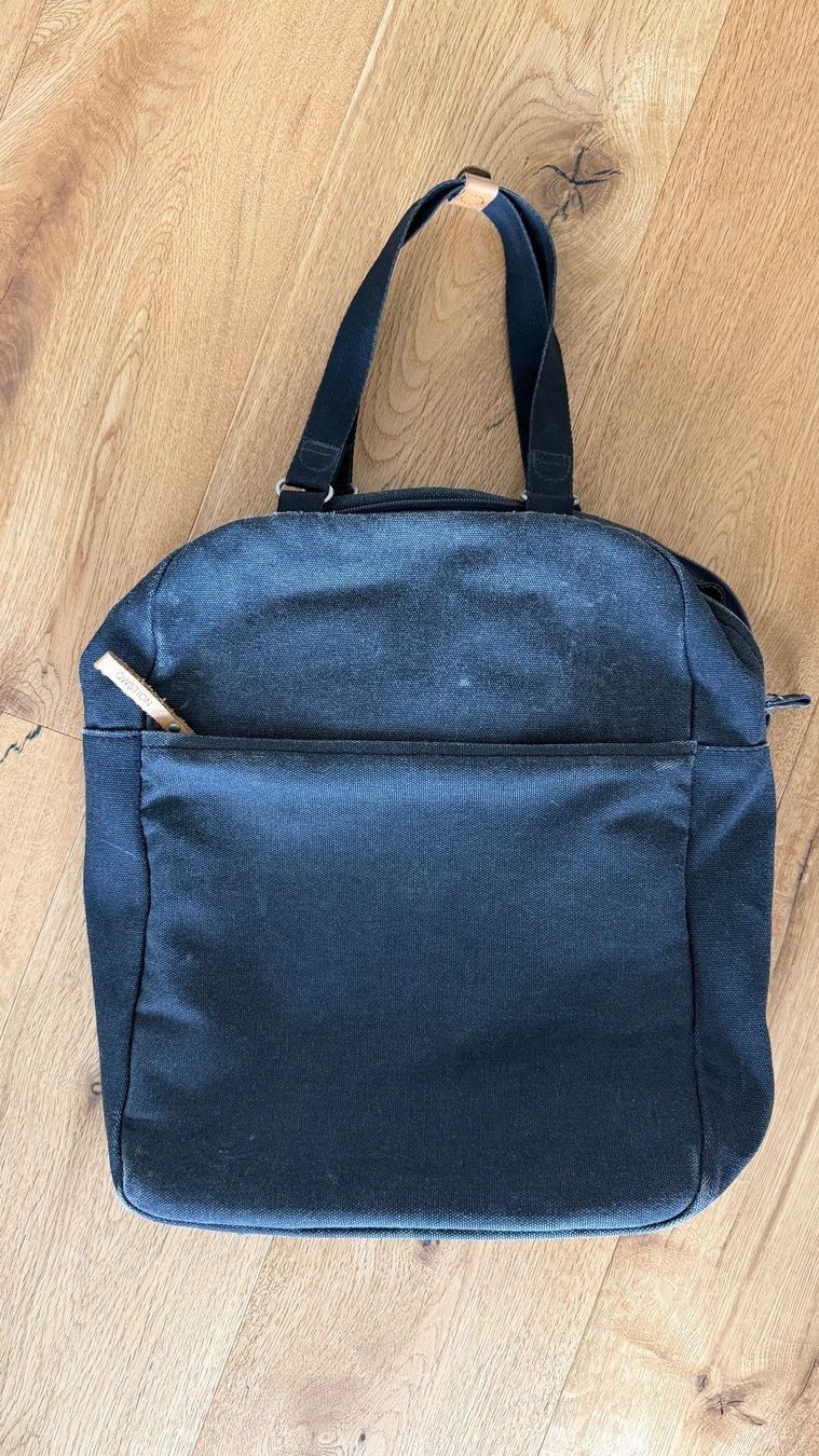 Qwstion Zaini: QWESTION Rucksack / Small Pack - dunkelgrau-schwarzer Canvas – Usato da Interlaken venduto da AndreaNoorani