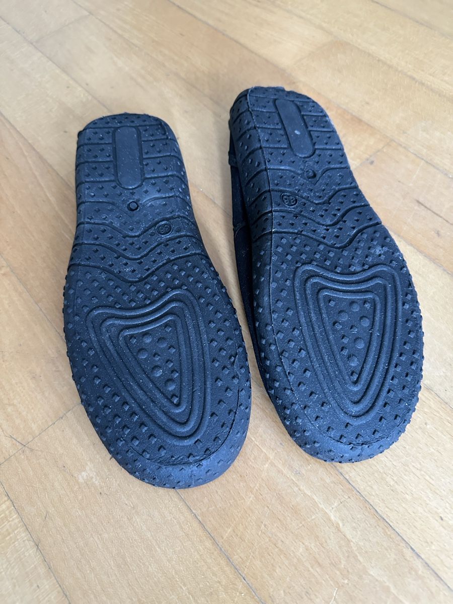Scarpe per ragazzi: Badeschuhe Gr. 36 – Usato da Weinfelden venduto da Kud 1