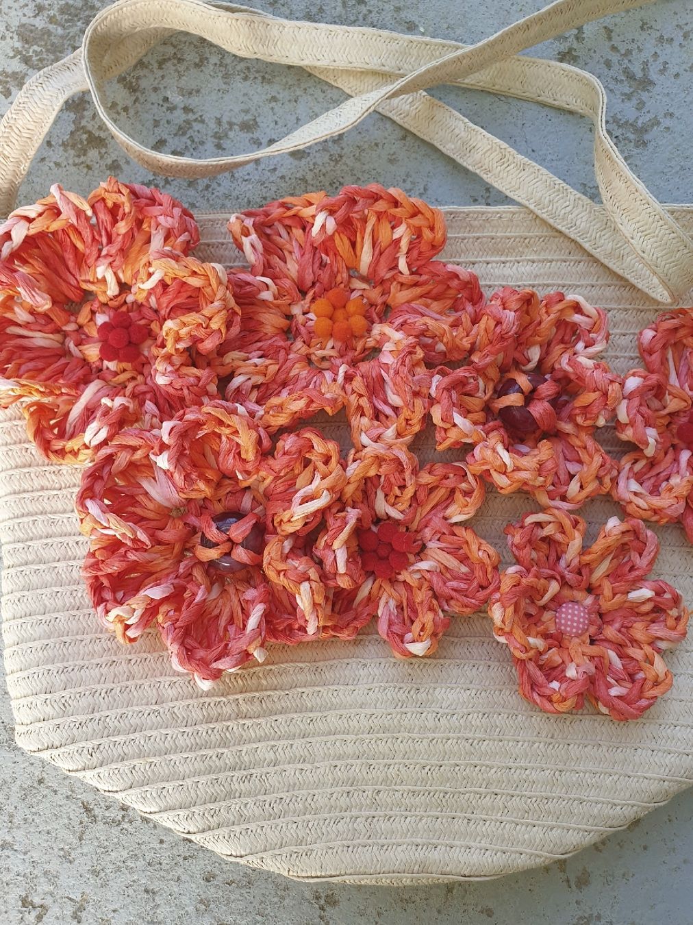 Borse da donna: Neue handdekorierte Boho Tasche Blumen Sommer – Nuovo (secondo la descrizione) da Gelterkinden venduto da Macrameed 2