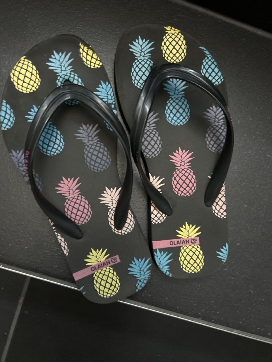 Chaussures garçon: Flip-Flops von Olaian, Grösse 31/32 – D'occasion à Erlinsbach SO par hallon480