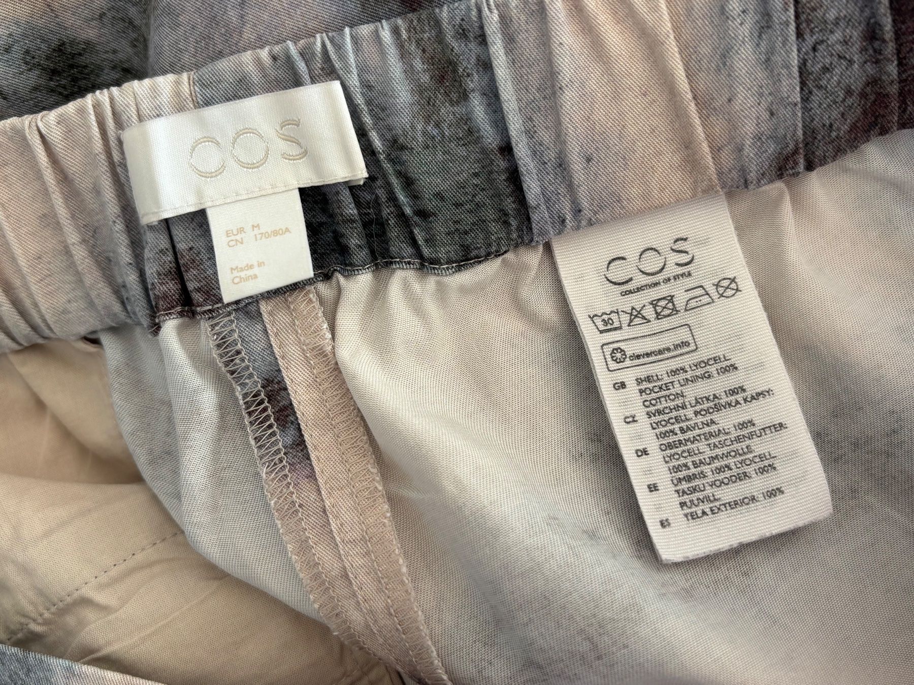 Cos Pantaloni: COS Hose im Batik-Stil Gr. M – Usato da Zürich venduto da missmodernage 6