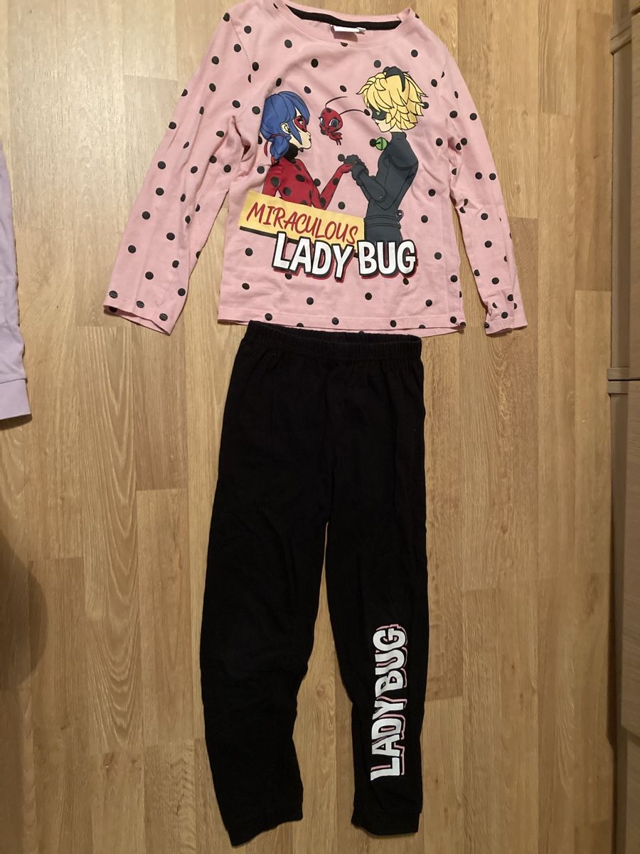 Pyjamas & Ähnliches: Ladybug Pyjama Schlafanzug Gr. 116/122 – Gebraucht aus Emmenbrücke von JJ_89