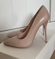 Leder-Pumps. Sehr bequem und standfest. 