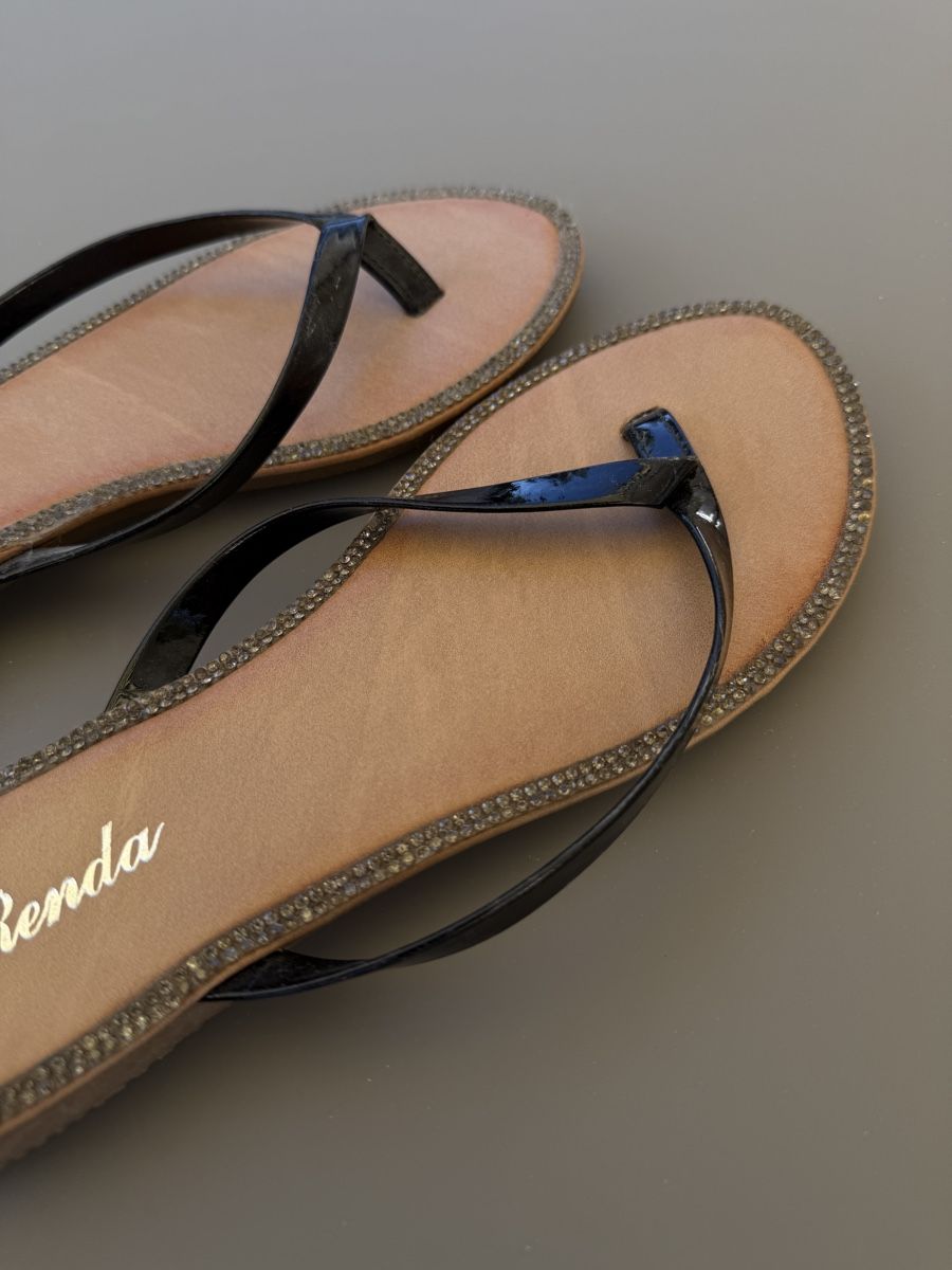 Scarpe da donna: Schicke Renda Flip Flops, Schwarz, Grösse 38, ab 1 CHF – Usato da Bottmingen venduto da mat_77yv 1