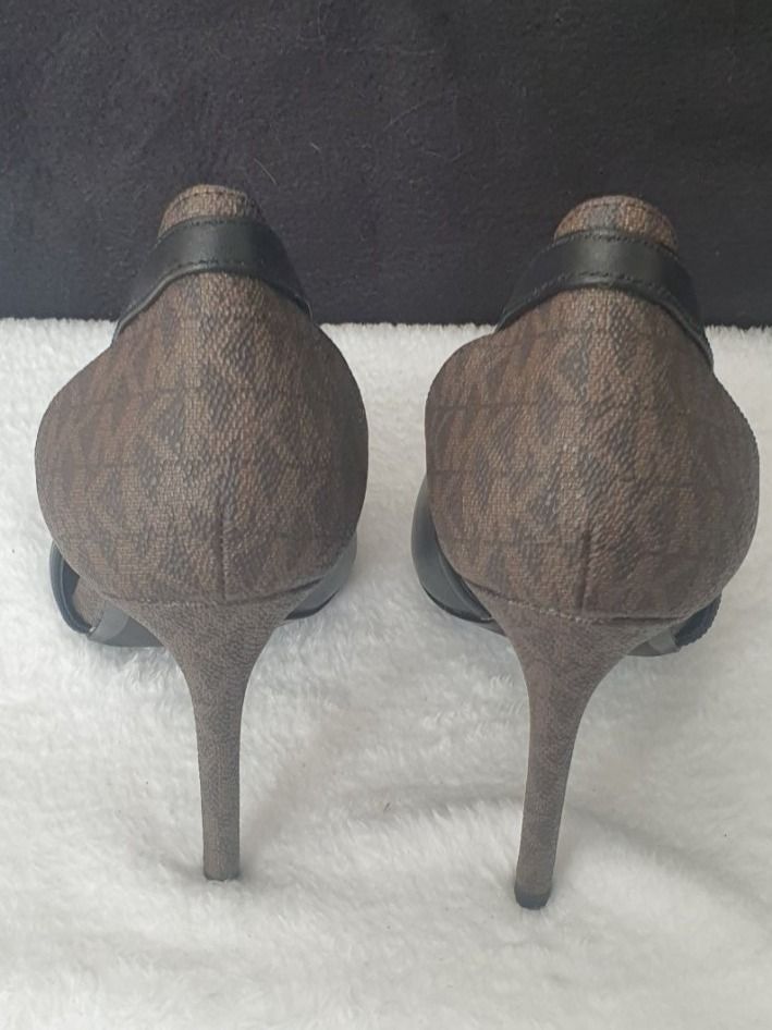 Michael Kors Scarpe da donna: Michael Kors High Heels „Nora Pump“ Gr. 40 – NEU & OVP – Nuovo e nell'imballaggio originale da Abtwil AG venduto da MaVo.0710 2