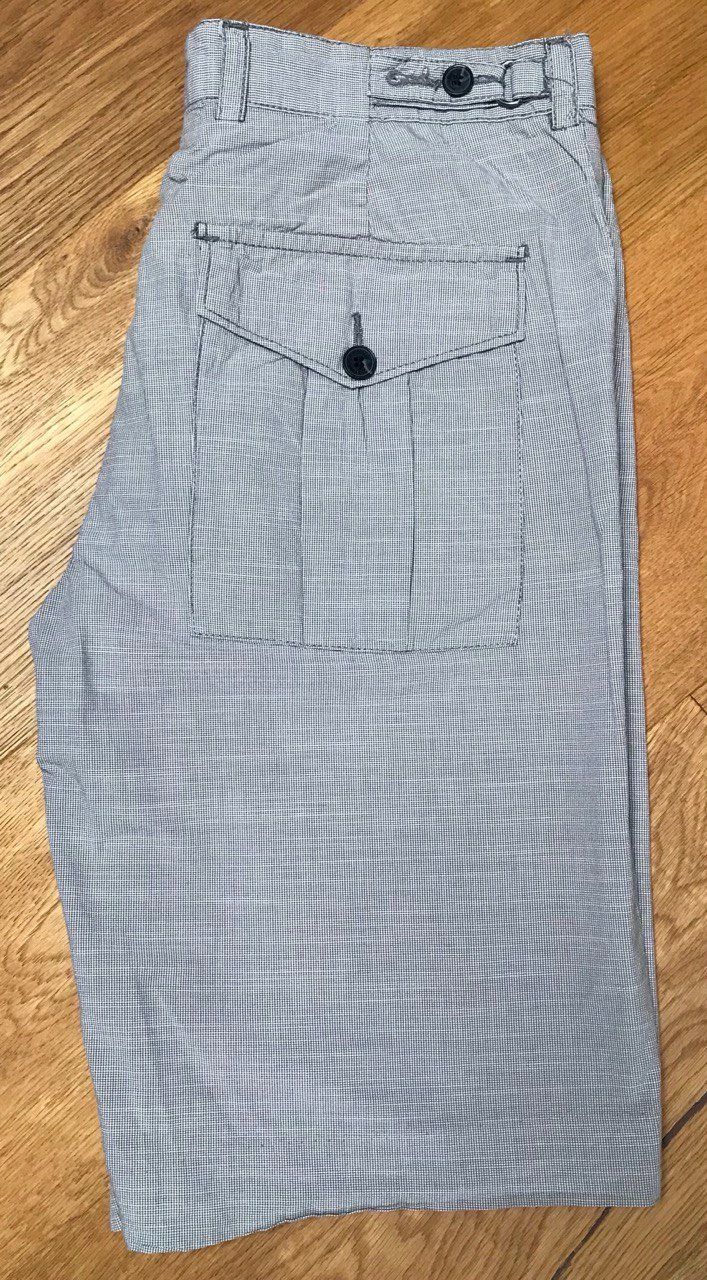 French Connection Pantaloni: French Connection Kurze Hose – Usato da Ossingen venduto da Orelius