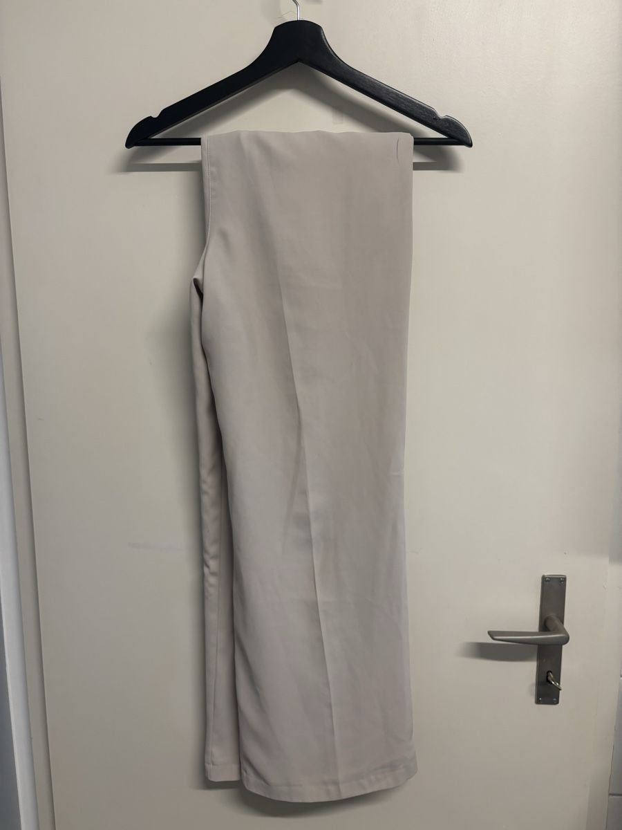 Pantaloni: Elegante Sommerhose "Friends Like These" – Usato da Bern venduto da lek_flt9 1