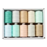 Stock Nähgarn in Pastellfarben aus Polyester