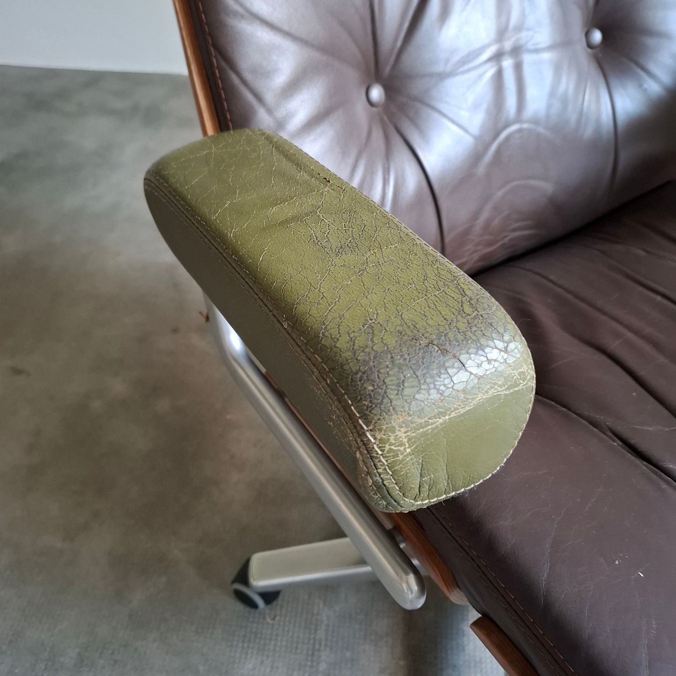 Giroflex Sedie: Chaise de bureau Giroflex par Martin Stoll 1970 – Usato da Neuchâtel venduto da Rochawood 7