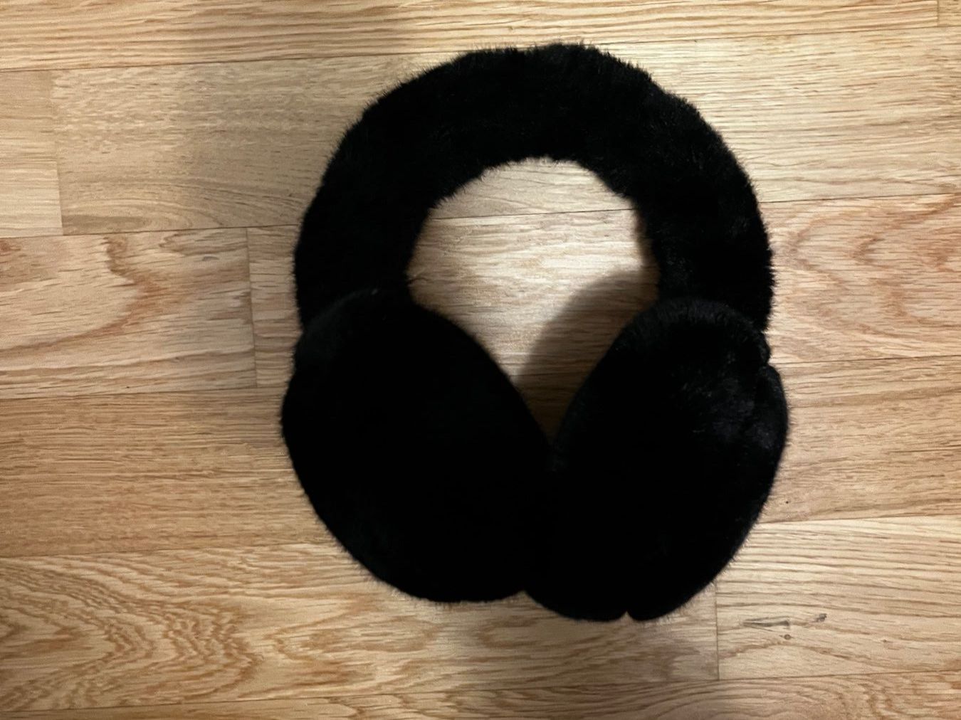 Copricapi, berretti & cappellini: Cache oreille en fausse fourrure – Usato da La Tour-de-Trême venduto da lol_85kj 2